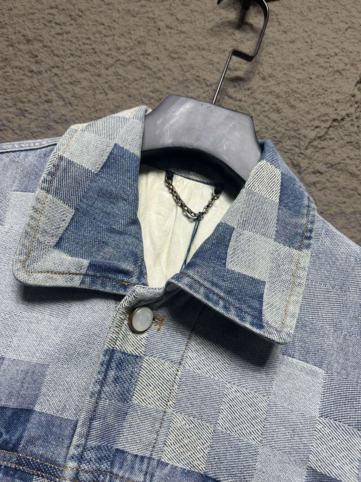 wg.luxury- 8V item:E-F237C1803